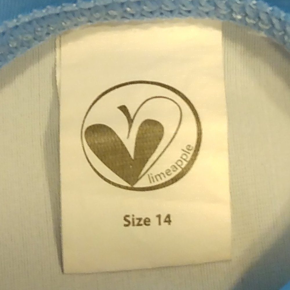Long-Sleeved Rashguard - Picture 6 of 7